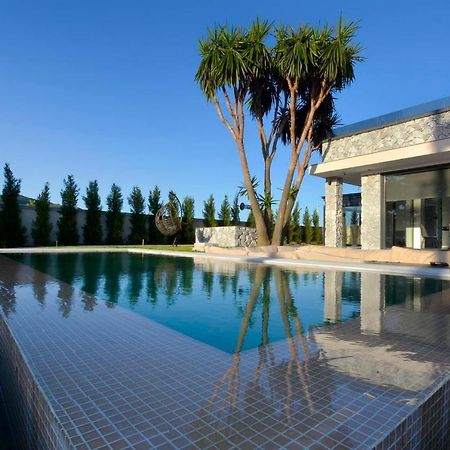Villa Flamingo - 4 Bedrooms - Private Pool - Next To Renowned Issos Beach & Lake Korission Línia Eksteriør bilde