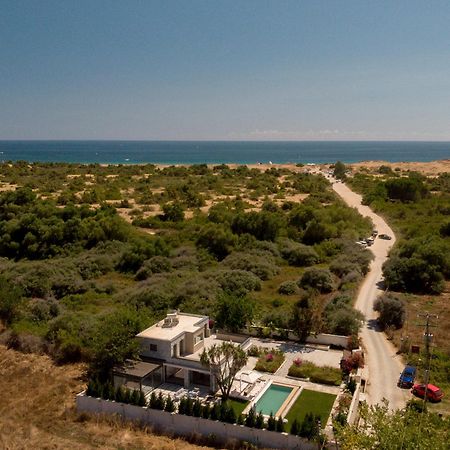 Villa Flamingo - 4 Bedrooms - Private Pool - Next To Renowned Issos Beach & Lake Korission Línia Eksteriør bilde