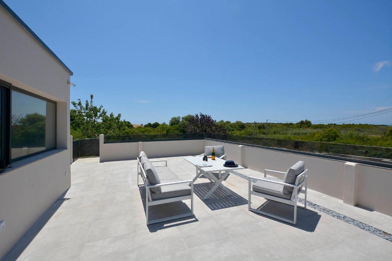 Villa Flamingo - 4 Bedrooms - Private Pool - Next To Renowned Issos Beach & Lake Korission Línia Eksteriør bilde
