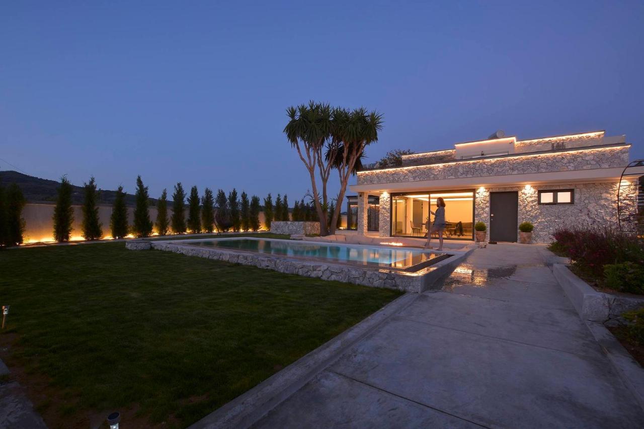 Villa Flamingo - 4 Bedrooms - Private Pool - Next To Renowned Issos Beach & Lake Korission Línia Eksteriør bilde