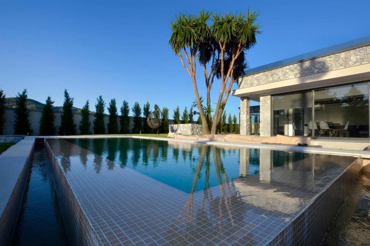 Villa Flamingo - 4 Bedrooms - Private Pool - Next To Renowned Issos Beach & Lake Korission Línia Eksteriør bilde