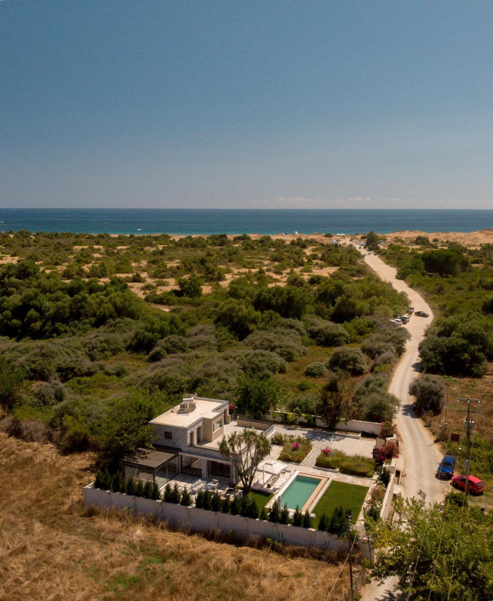 Villa Flamingo - 4 Bedrooms - Private Pool - Next To Renowned Issos Beach & Lake Korission Línia Eksteriør bilde